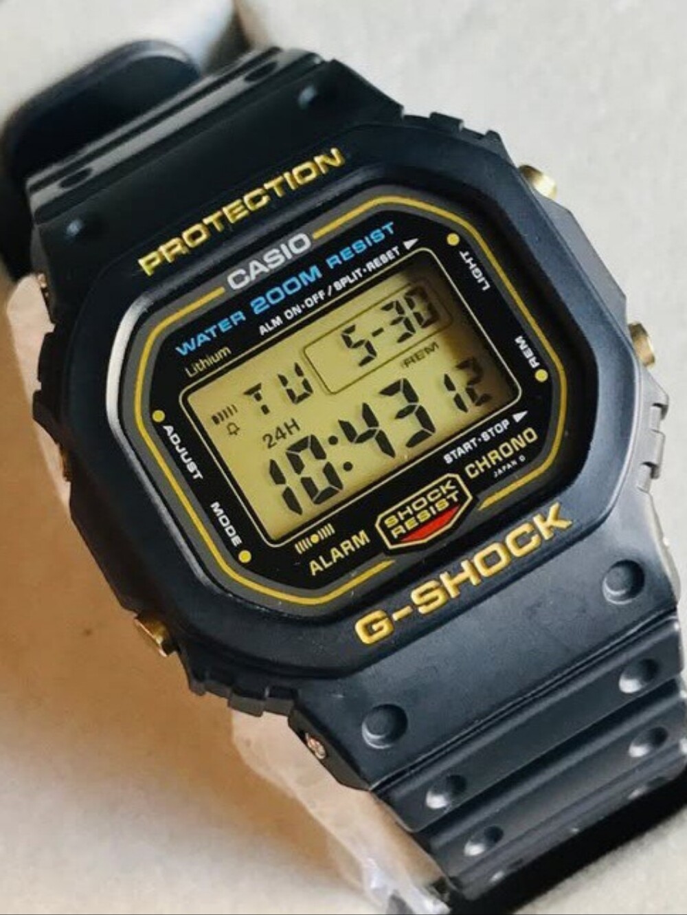 CASIO G-SHOCK - VINTAGE ( DW5600 )